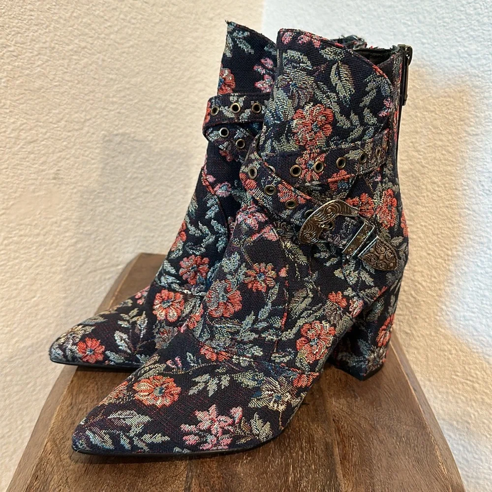 Badgley Mischka Collection Morrisey Brocade Bootie Size 81/2 - Picture 4 of 13